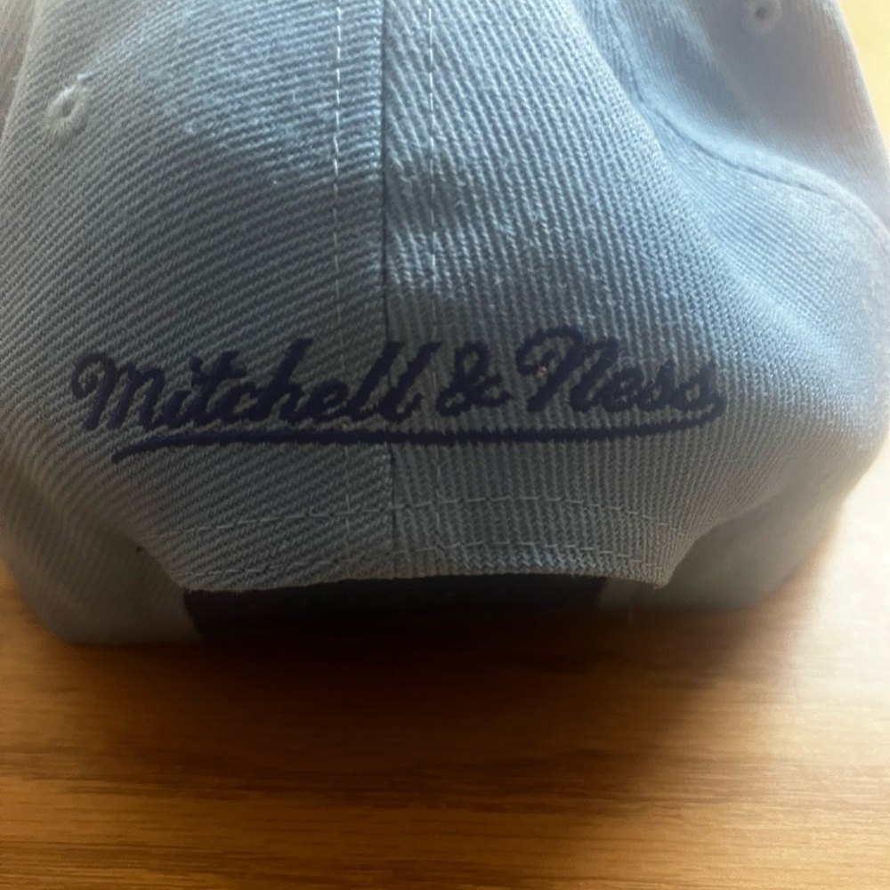 NWOT Mitchell & Ness Snapback
Two Tone 2.0 Snapback HWC Los Angeles Lakers - Picture 4 of 8